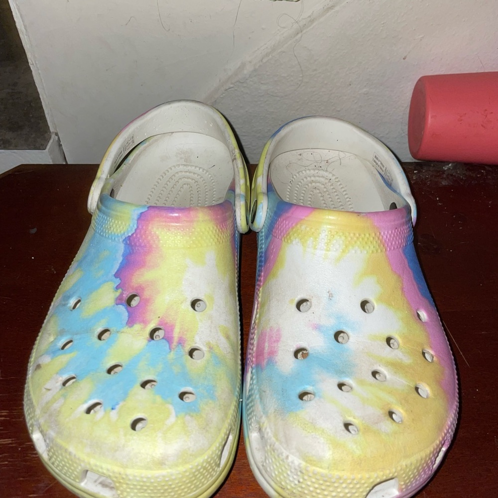 Tie die crocs size 8